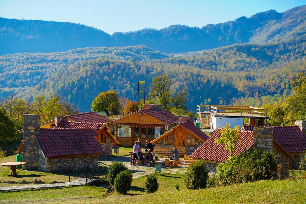 Apaga Resort Иджеван Екстериор снимка