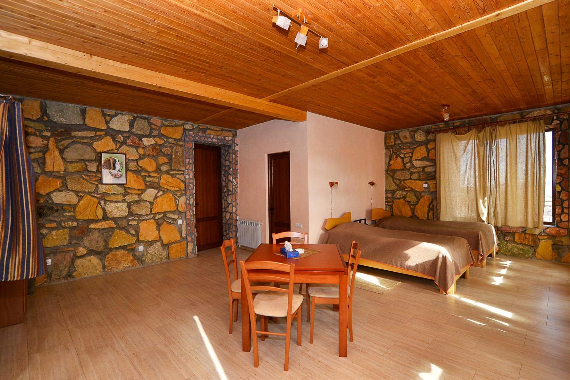 Apaga Resort Иджеван Стая снимка