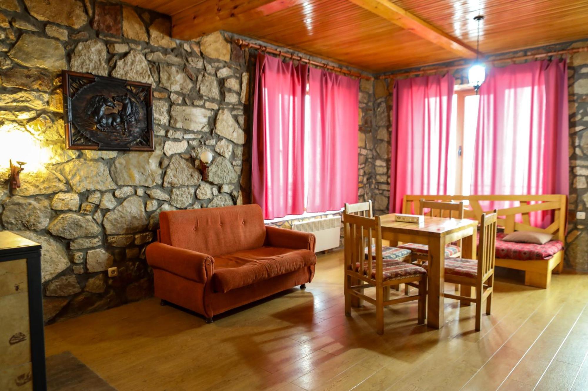 Apaga Resort Иджеван Екстериор снимка