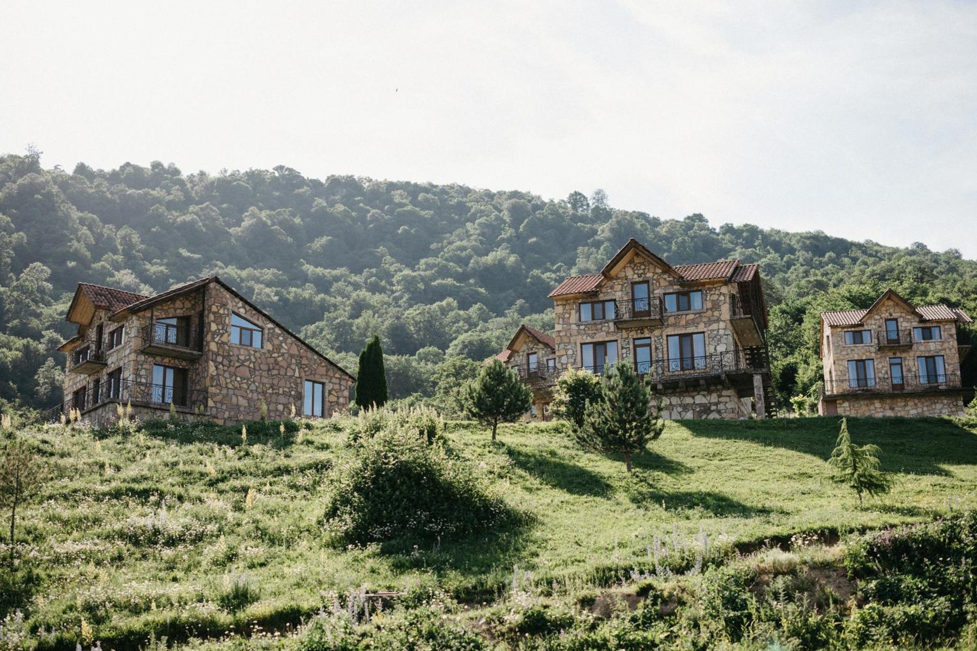 Apaga Resort Иджеван Екстериор снимка
